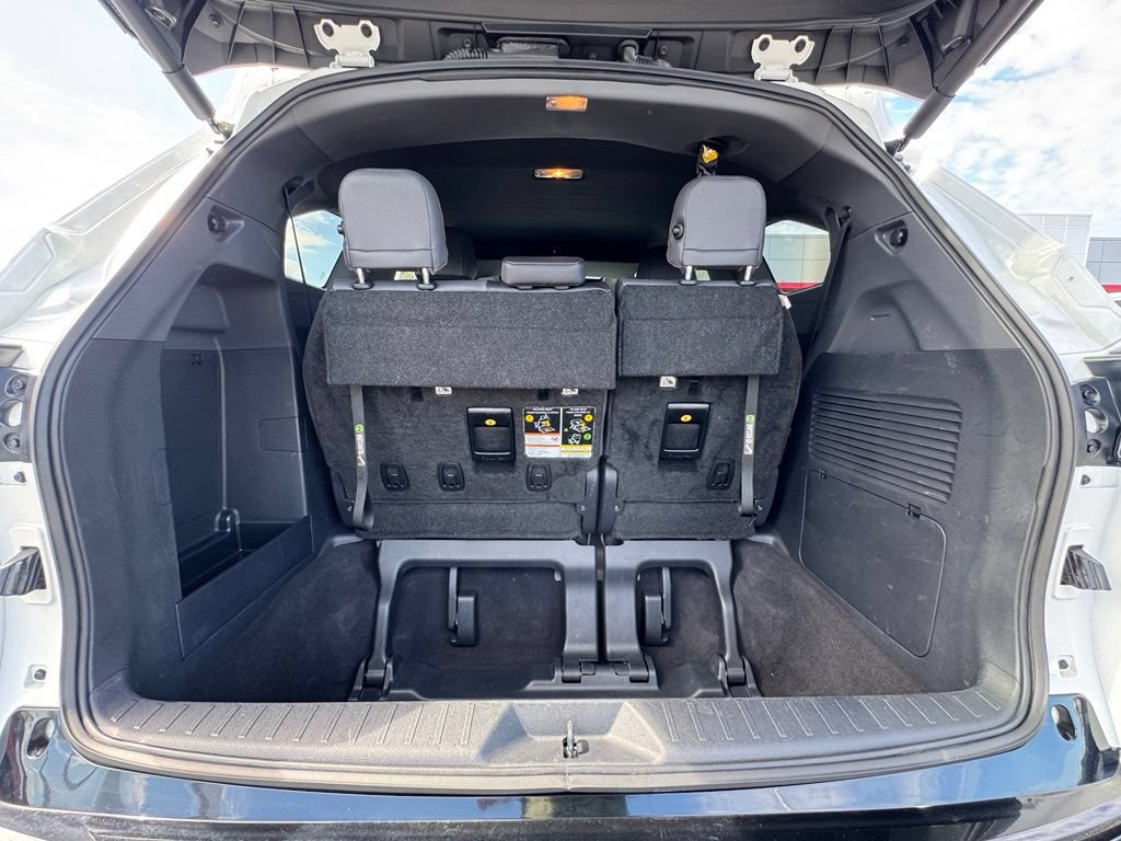 Used 2024 Toyota Sienna XSE FWD image 12