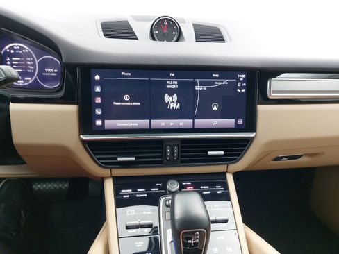 Certified 2023 Porsche Cayenne Platinum Edition AWD/4WD image 22