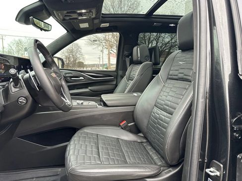Used 2024 Cadillac Escalade V AWD/4WD image 9