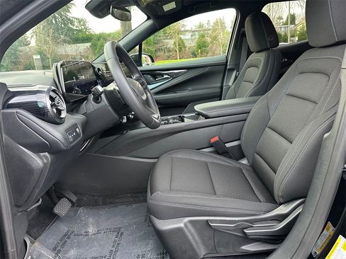 New 2025 Chevrolet Blazer EV LT image 19