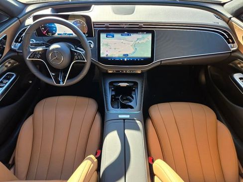 New 2026 Mercedes-Benz E 350 4MATIC Sedan image 2