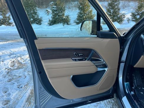 New 2026 Land Rover Range Rover SE image 10