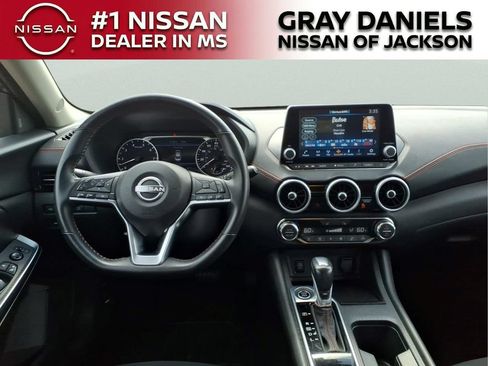 Used 2025 Nissan Sentra SR FWD image 8