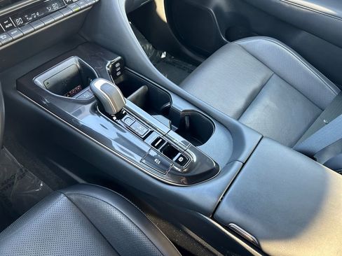 Used 2025 Toyota Crown Platinum image 21