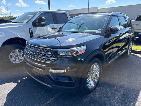 Used 2021 Ford Explorer Limited w/ Equipment Group 301A AWD/4WD image 6