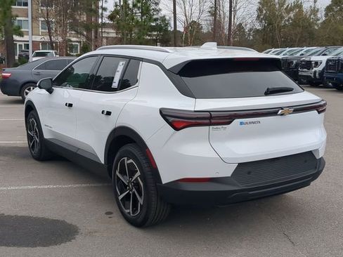 New 2026 Chevrolet Equinox EV LT FWD image 8