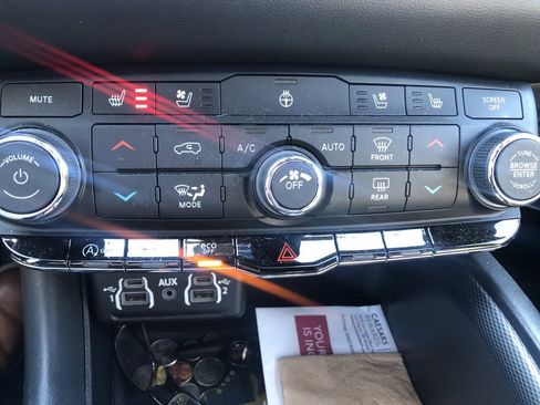 Used 2023 Dodge Durango GT image 10