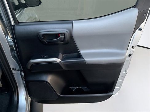 Used 2022 Toyota Tacoma SR5 image 27