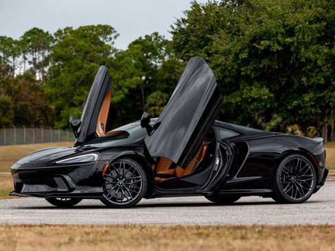 Used 2025 McLaren GTS image 23