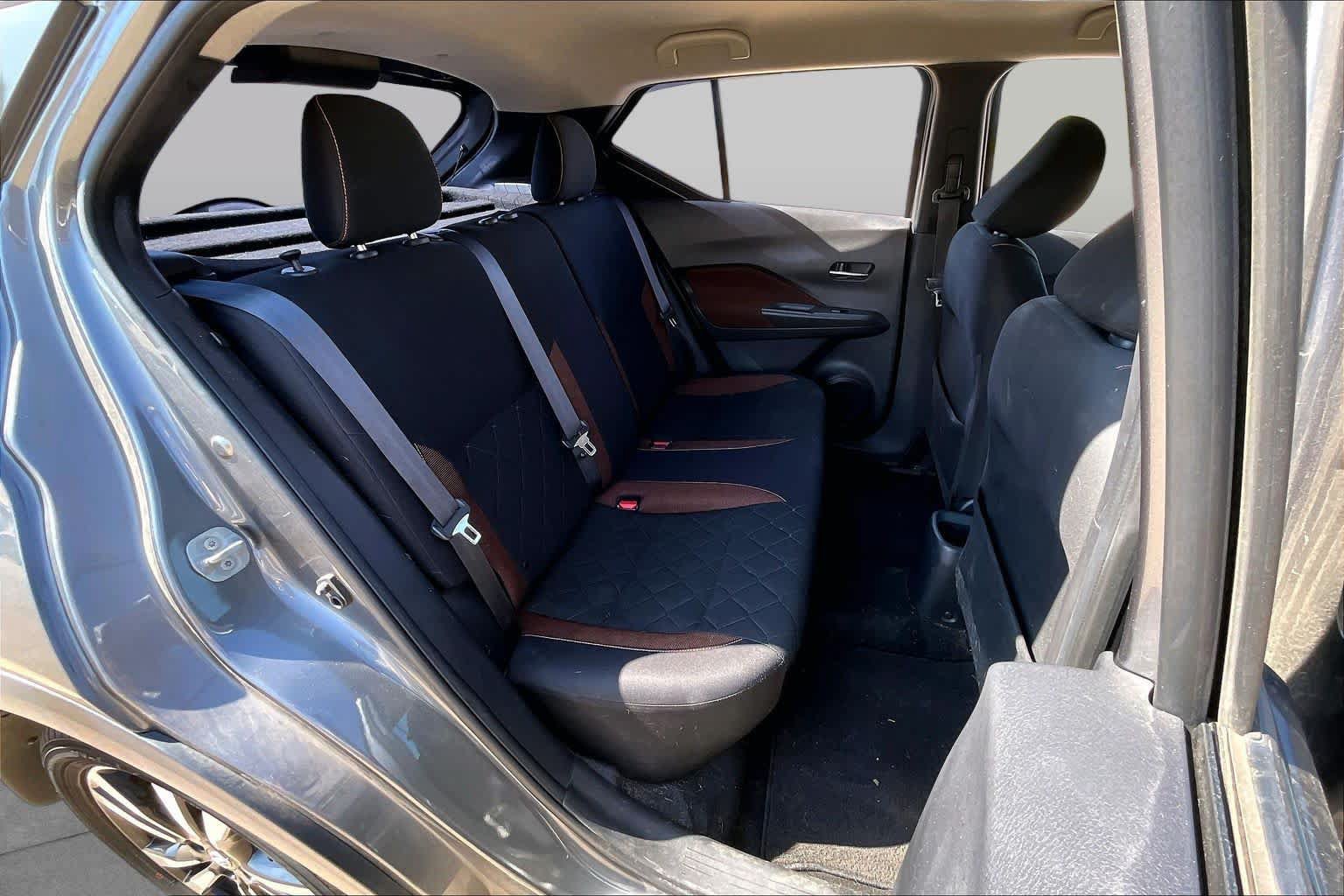 Used 2018 Nissan Kicks SR w/ Exterior Package FWD image 16