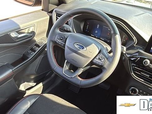 Used 2025 Ford Escape ST-Line FWD image 8