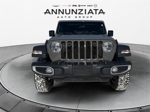 Used 2023 Jeep Gladiator Sport image 8