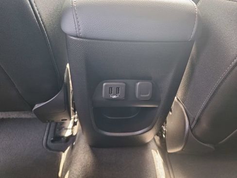 Used 2021 Chevrolet Colorado Z71 w/ Safety Package AWD/4WD image 14