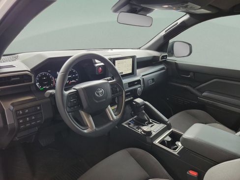 Certified 2025 Toyota 4Runner TRD Off-Road image 8