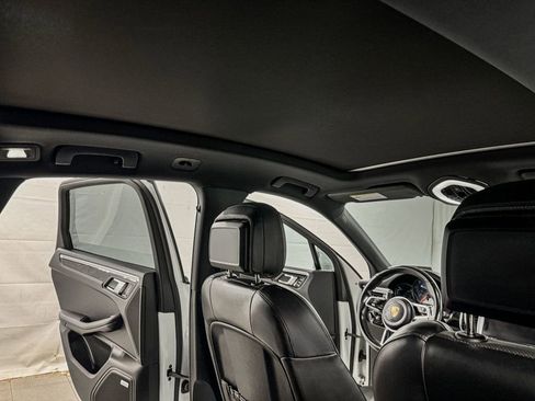 Used 2017 Porsche Macan S image 13