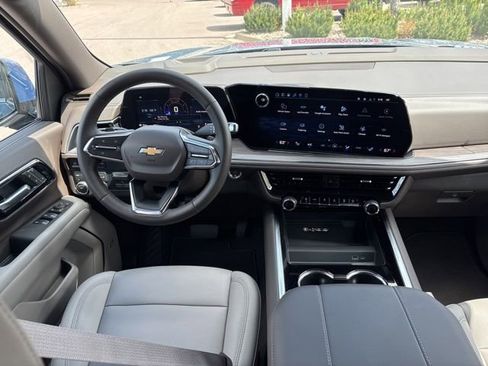 New 2026 Chevrolet Suburban LT w/ Comfort Package AWD/4WD image 11