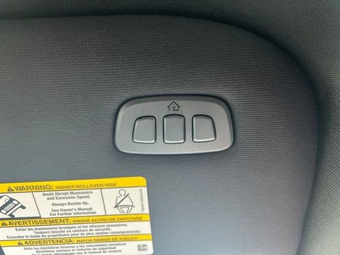 Used 2025 Ford F150 Lariat AWD/4WD image 30