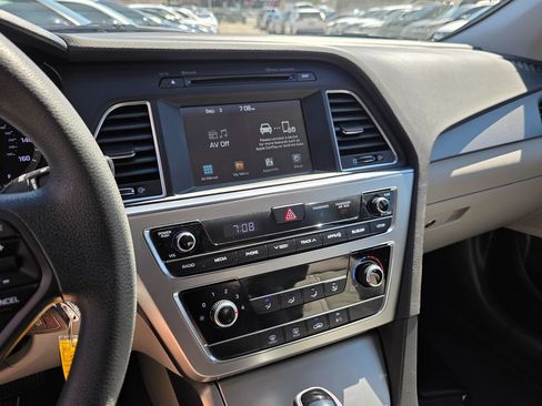 Used 2016 Hyundai Sonata SE FWD image 33