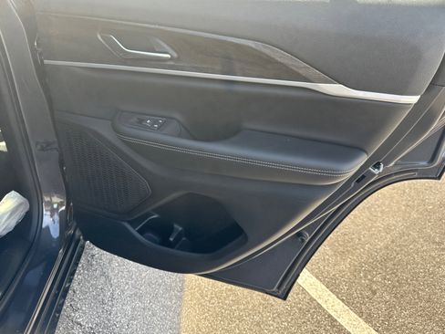 New 2026 Jeep Grand Cherokee Altitude RWD image 18