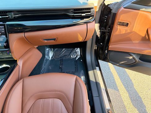 Used 2021 Maserati Quattroporte S image 18