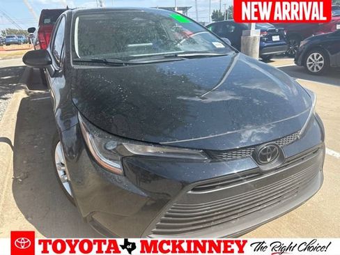 Used 2025 Toyota Corolla LE FWD image 1