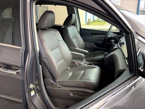 Used 2016 Honda Odyssey Touring image 9