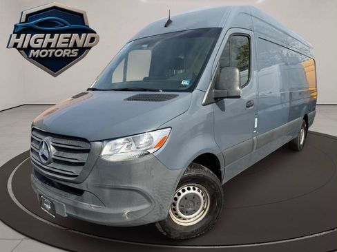 Used 2019 Mercedes-Benz Sprinter 170 image 2