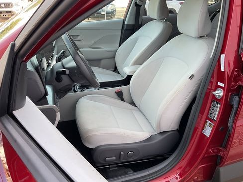 Used 2025 Hyundai Kona SEL image 14