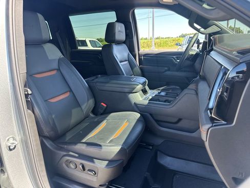 Used 2024 GMC Sierra 2500 AT4 w/ AT4 Premium Plus Package AWD/4WD image 14