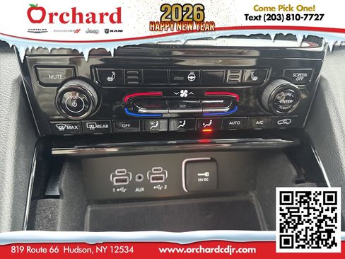 Used 2022 Jeep Grand Cherokee L Laredo image 33