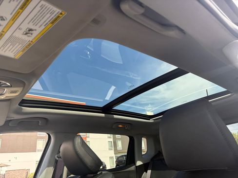 Used 2022 Jeep Compass Limited w/ Sun and Sound Group image 25