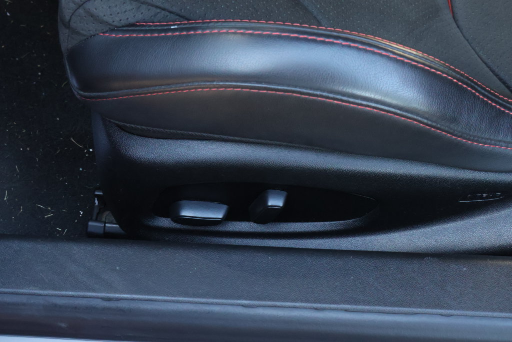 Used 2020 Chevrolet Camaro ZL1 RWD image 10