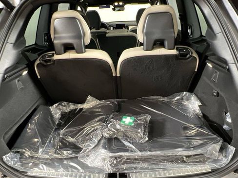 Used 2026 Volvo XC90 B6 Plus w/ Protection Package Premier AWD/4WD image 18