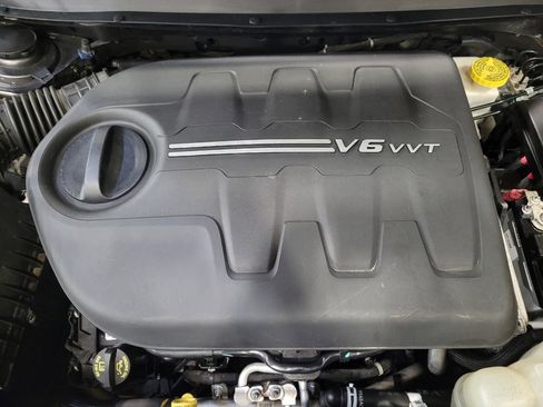 Used 2019 Jeep Cherokee Limited AWD/4WD image 30