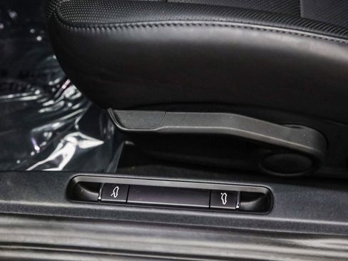 Used 2025 Porsche 718 Cayman image 21