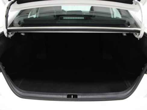 Used 2025 Toyota Camry SE FWD image 19