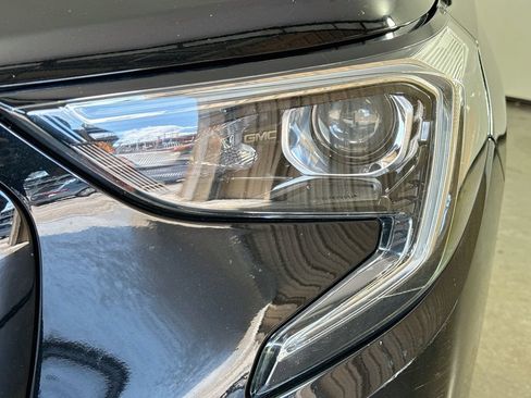 Used 2019 GMC Terrain SLE w/ Black Edition FWD image 36