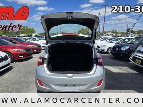 Used 2016 Hyundai Elantra GT FWD image 24