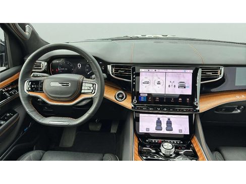 Used 2025 Jeep Grand Wagoneer L Series III w/ Rear Seat Video Group 1 AWD/4WD image 16