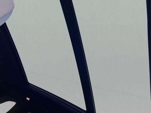 Used 2026 BMW X5 sDrive40i w/ Premium Package image 32