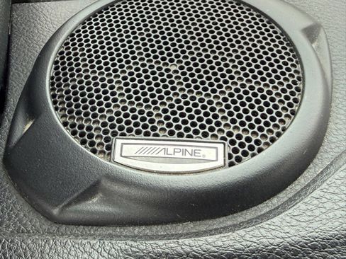 Used 2015 Jeep Wrangler Unlimited Rubicon image 33