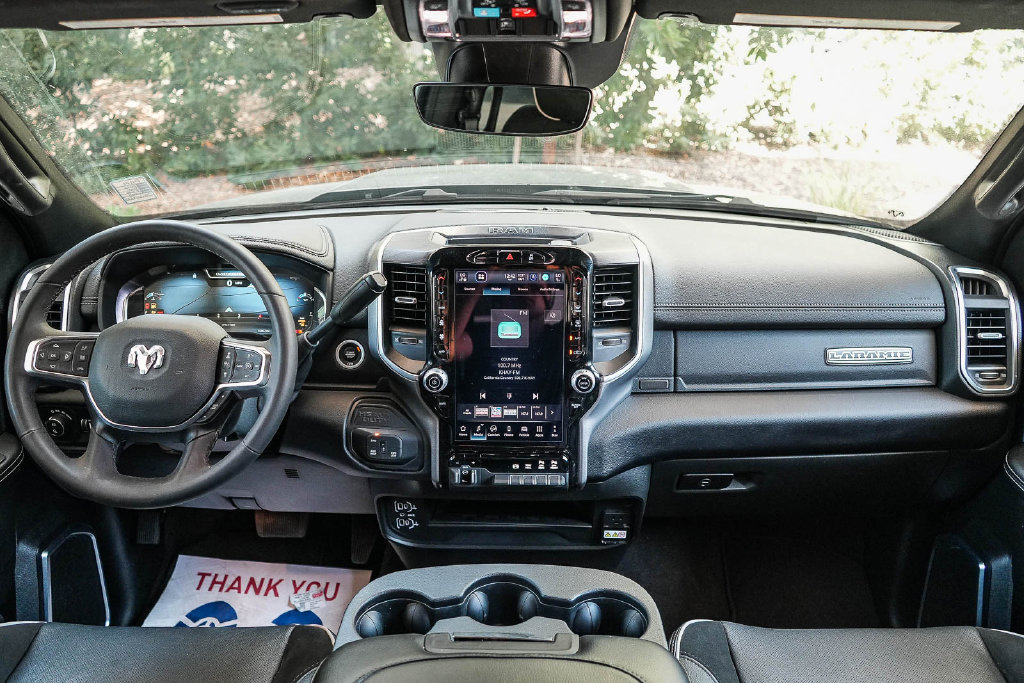 Used 2026 RAM 2500 Laramie AWD/4WD image 12