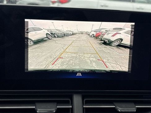 Used 2024 Chevrolet Trax ACTIV w/ Sunroof Package image 14