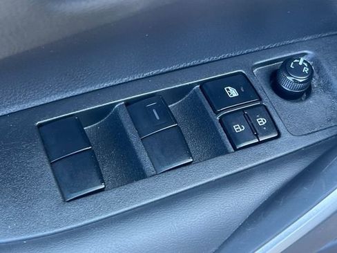 Used 2024 Toyota Corolla SE w/ SE Premium Package image 12