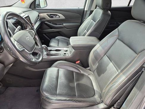 Used 2020 Chevrolet Traverse RS w/ LPO, Floor Liner Package FWD image 17