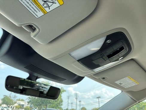 Used 2025 INFINITI QX60 Luxe w/ Lighting Package (N94) FWD image 30