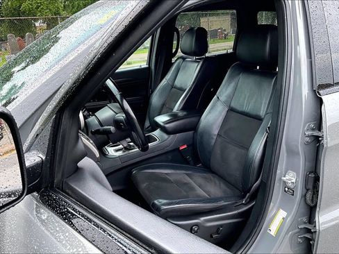 Used 2021 Jeep Grand Cherokee Laredo X AWD/4WD image 23