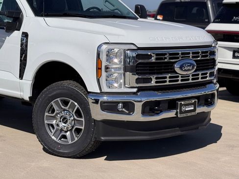 New 2025 Ford F350 XLT w/ 360-Degree Camera Package image 3