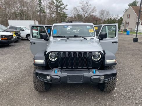 Used 2023 Jeep Wrangler Unlimited w/ Cold Weather Group AWD/4WD image 29