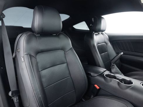 Used 2017 Ford Mustang GT Premium w/ Black Accent Package RWD image 26